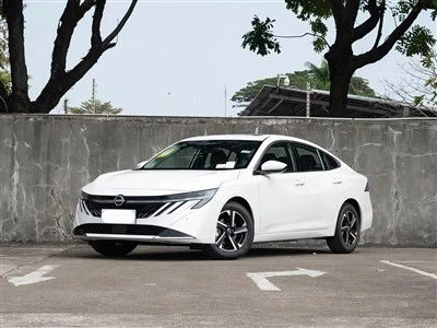 2026 2023 Mobil Sedan Bensin Nissan Sylphy 1.6L 122 HP, CVT, 155 Nm, 5,99 L/100 km